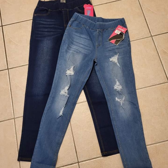 JVINI Denim - NWT** 2 Pair Jeans Bundle!